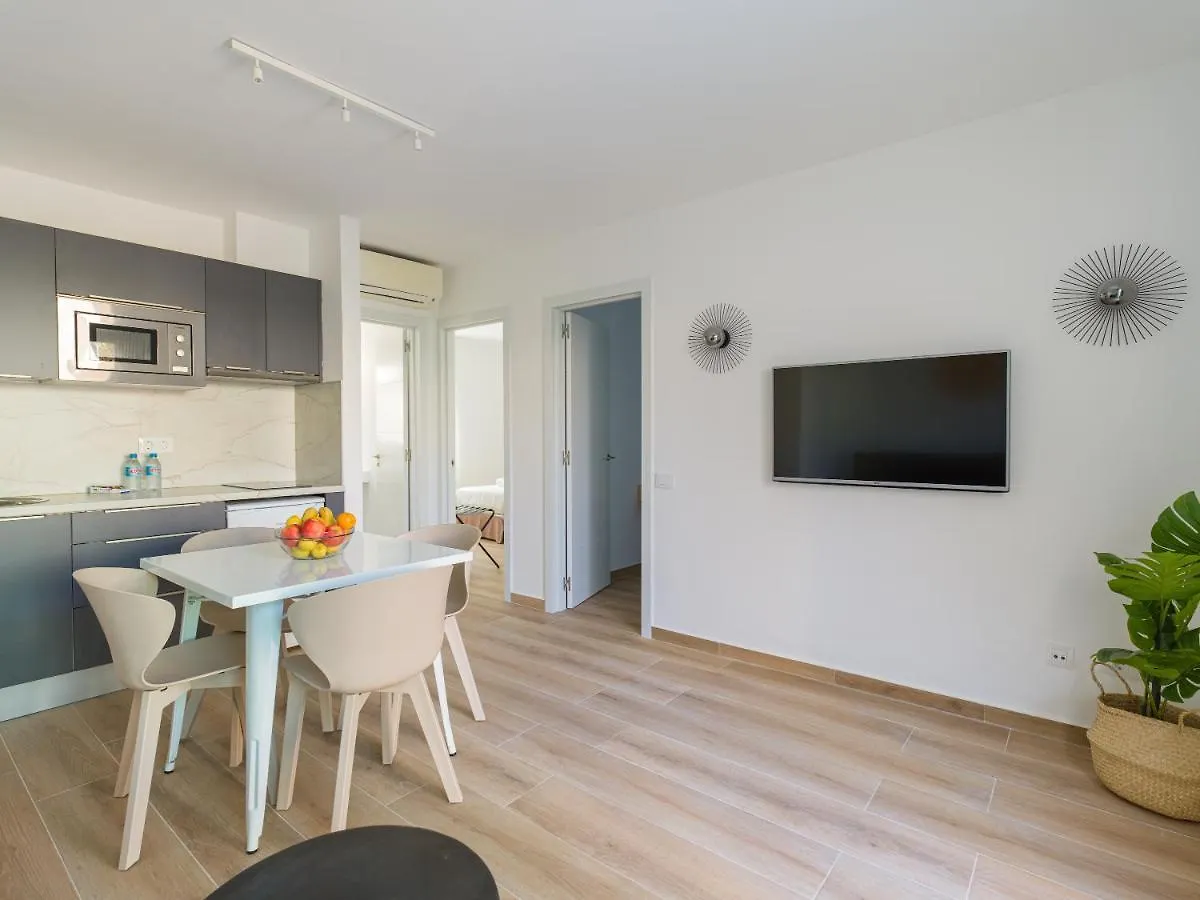 Apartment Homeforguest Moderno Apartamento Con Piscina En Corralejo Spain