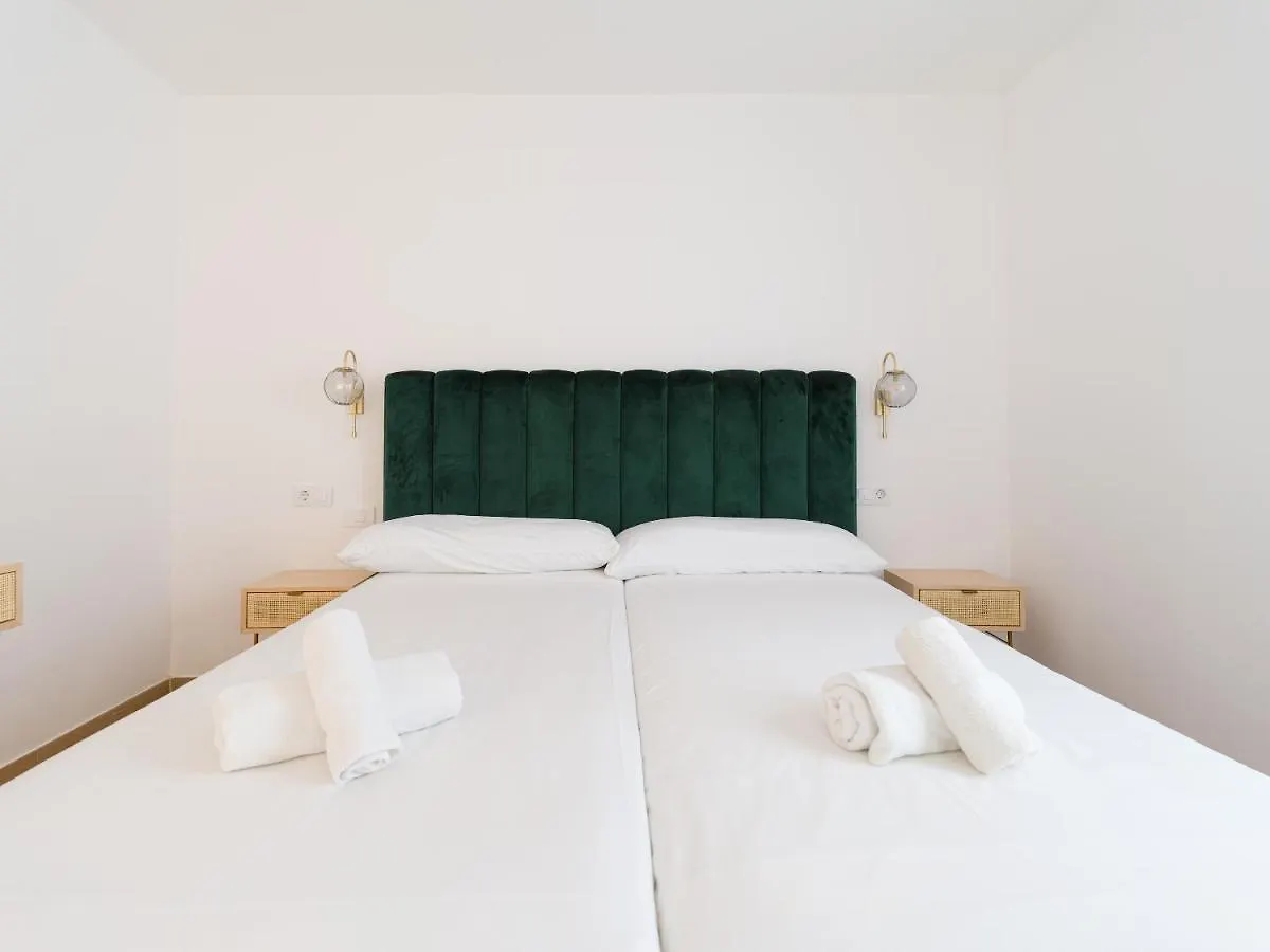 Homeforguest Moderno Apartamento Con Piscina En Corralejo Spain