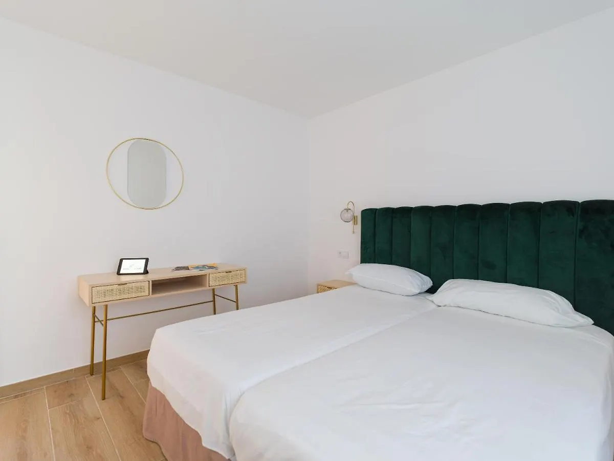 Homeforguest Moderno Apartamento Con Piscina En Corralejo Španělsko